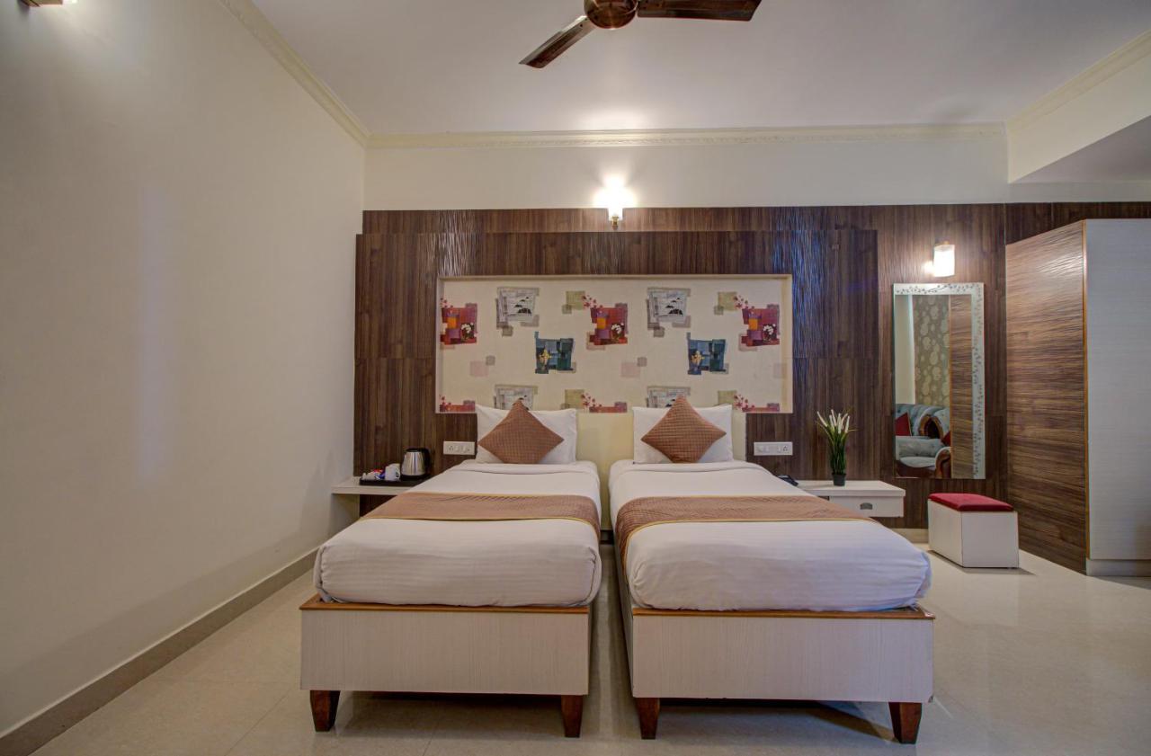 Hotel Royal Classio, بنغالور المظهر الخارجي الصورة